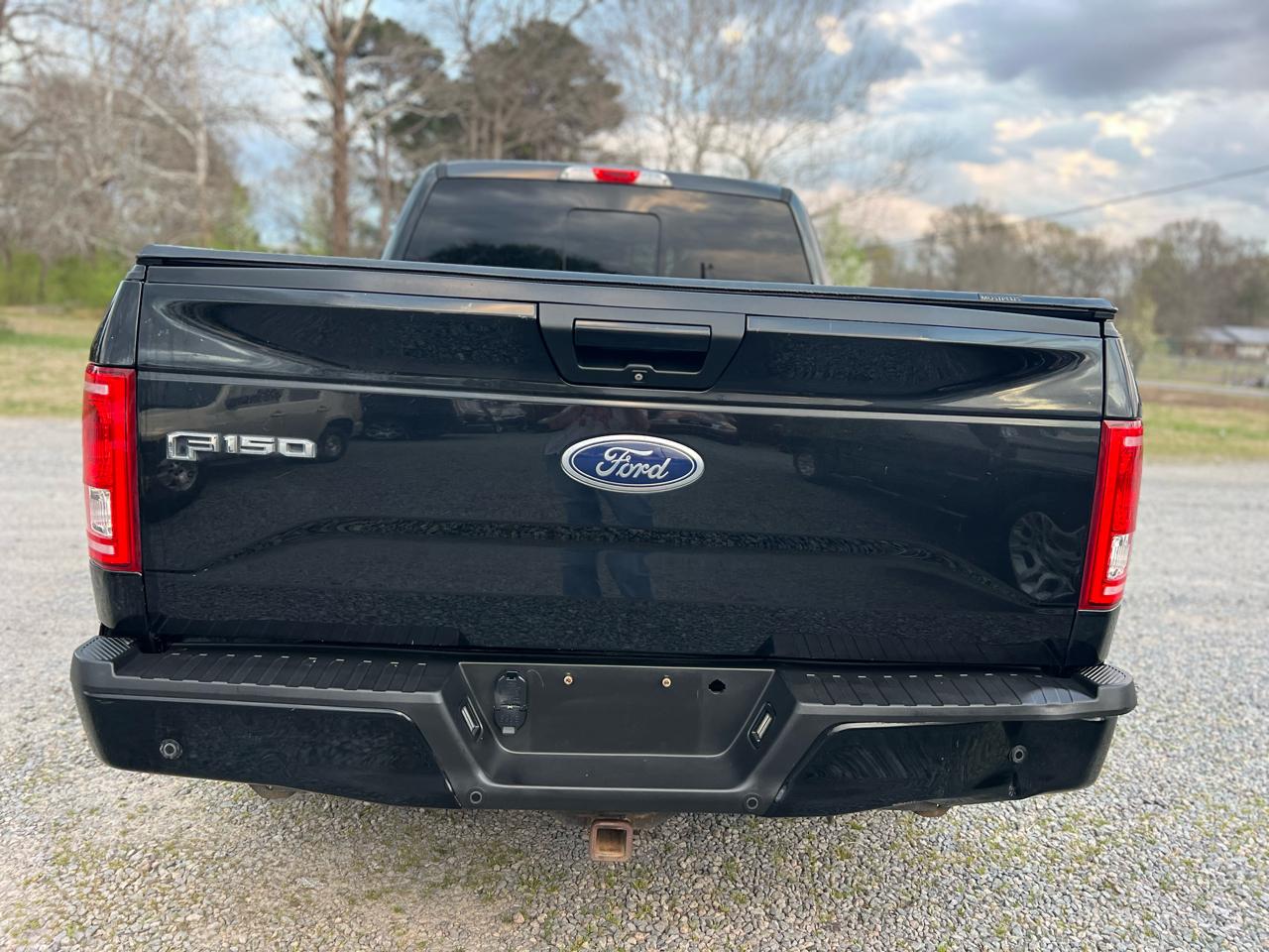 Ford F-150 2WD SuperCab 145" Lariat 2015