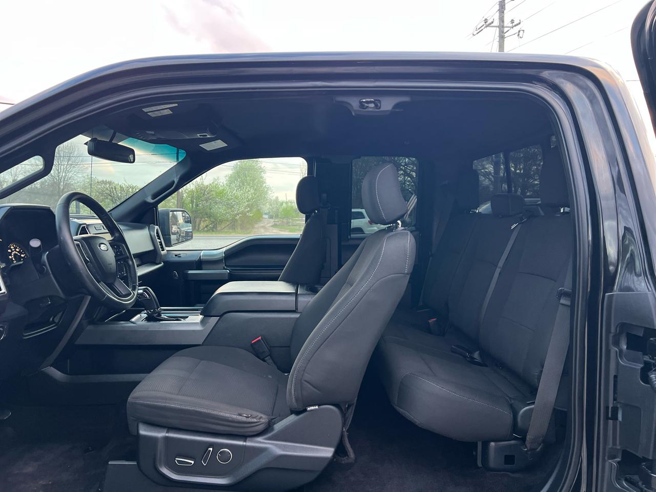 Ford F-150 2WD SuperCab 145" Lariat 2015