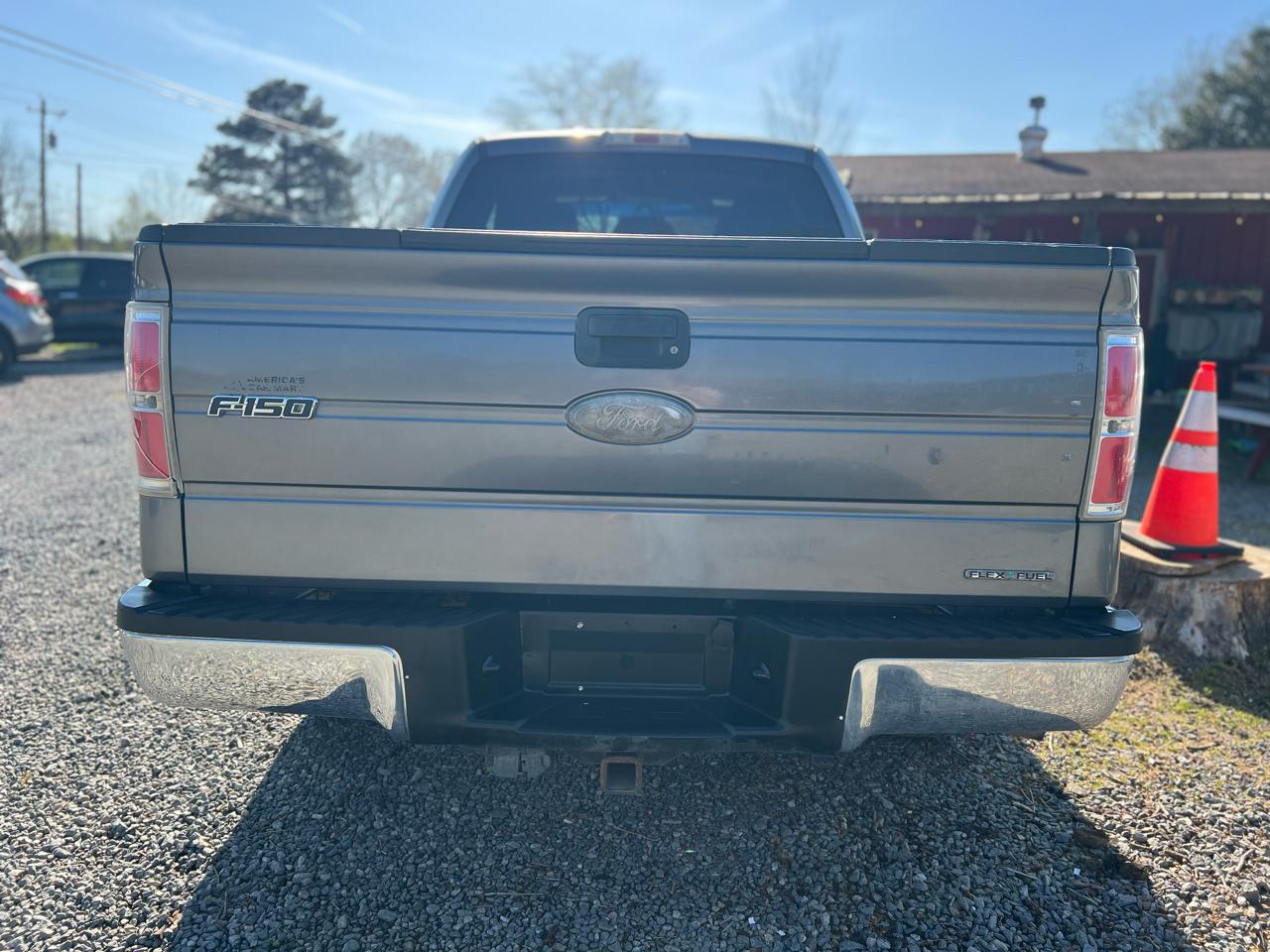 Ford F-150 2WD SuperCab 145" XLT 2011