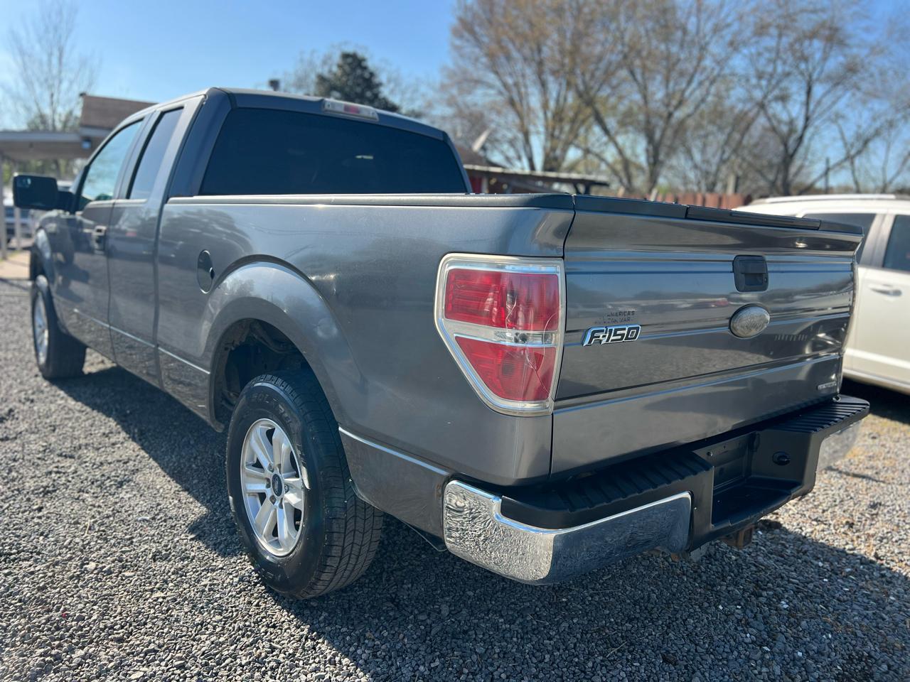 Ford F-150 2WD SuperCab 145" XLT 2011