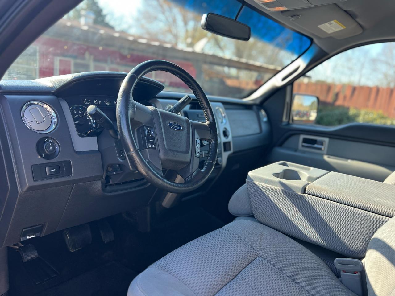 Ford F-150 2WD SuperCab 145" XLT 2011