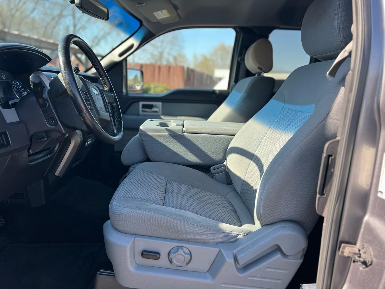 Ford F-150 2WD SuperCab 145" XLT 2011