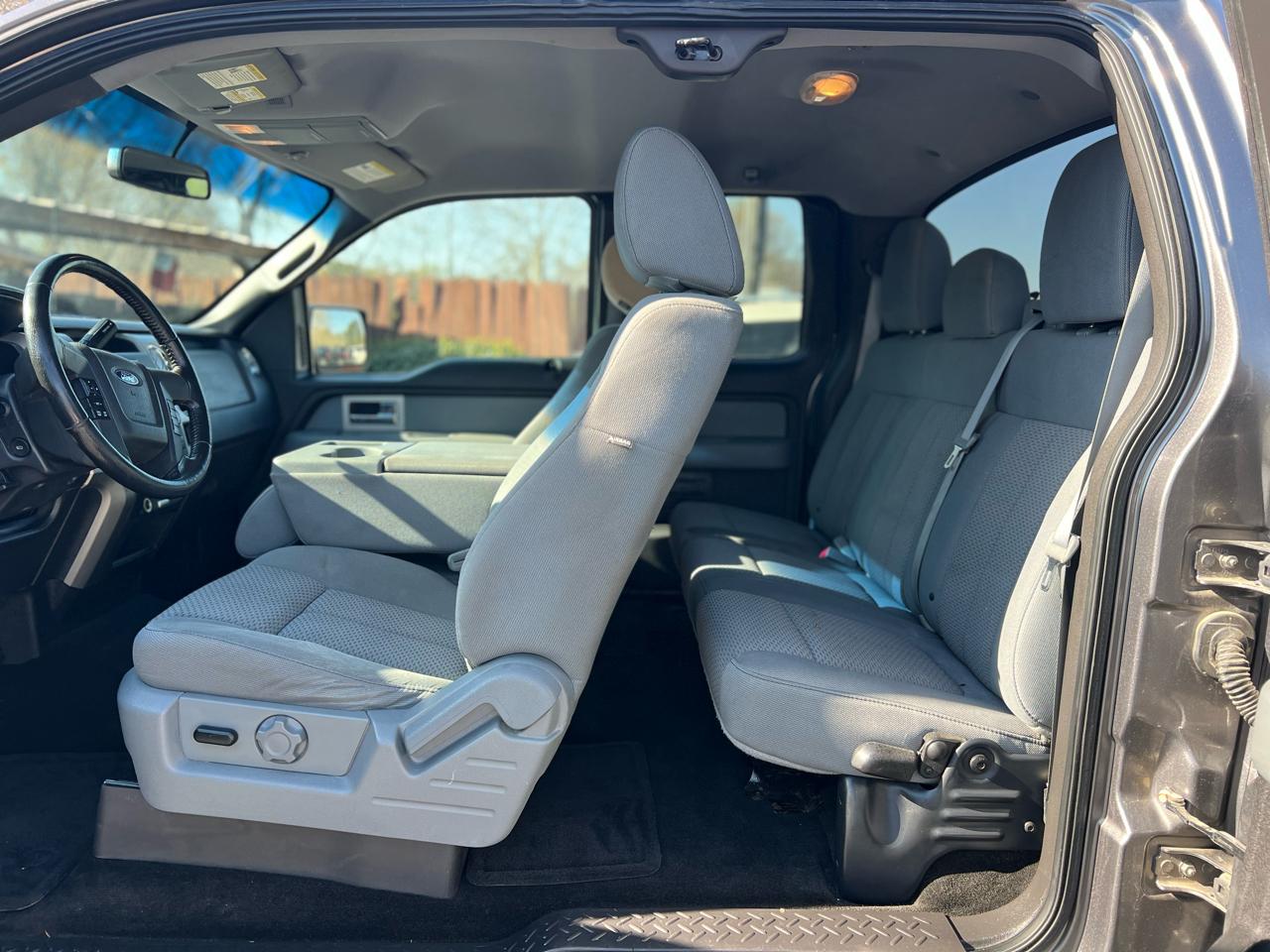 Ford F-150 2WD SuperCab 145" XLT 2011