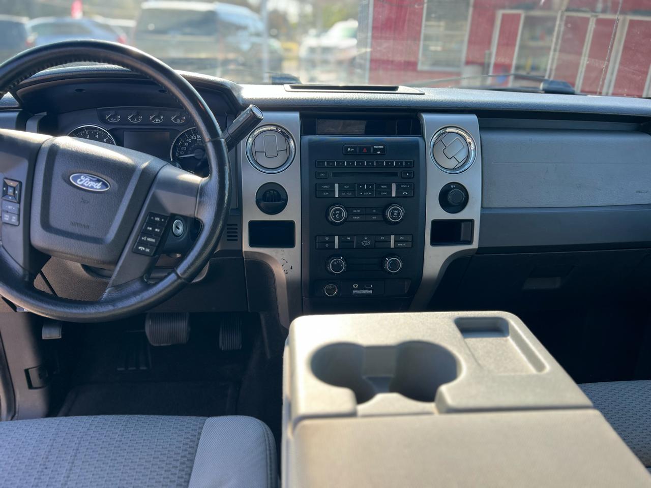 Ford F-150 2WD SuperCab 145" XLT 2011