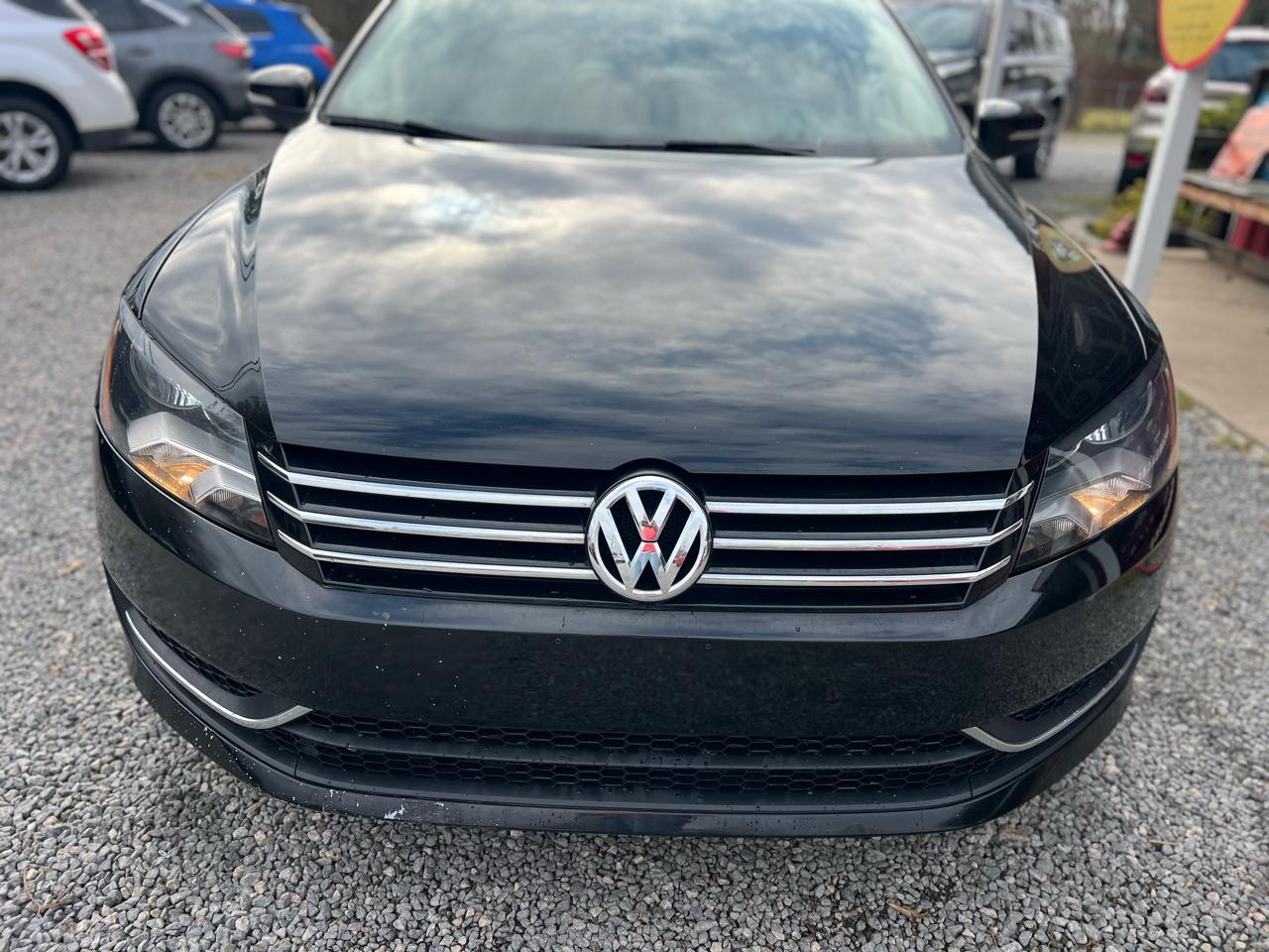 Volkswagen Passat 4dr Sdn 1.8T Auto Sport PZEV 2015