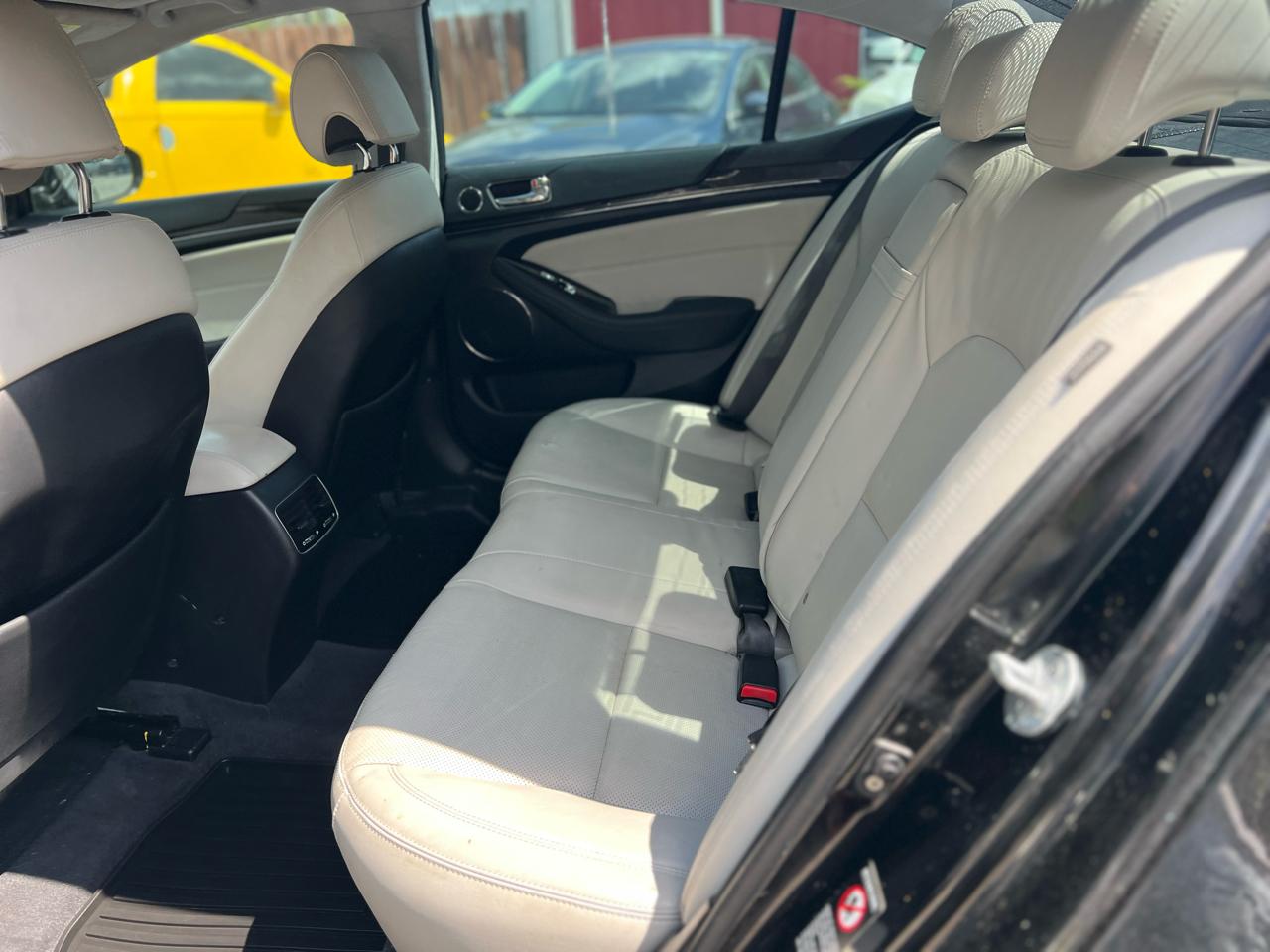 Kia Cadenza 4dr Sdn Limited 2015