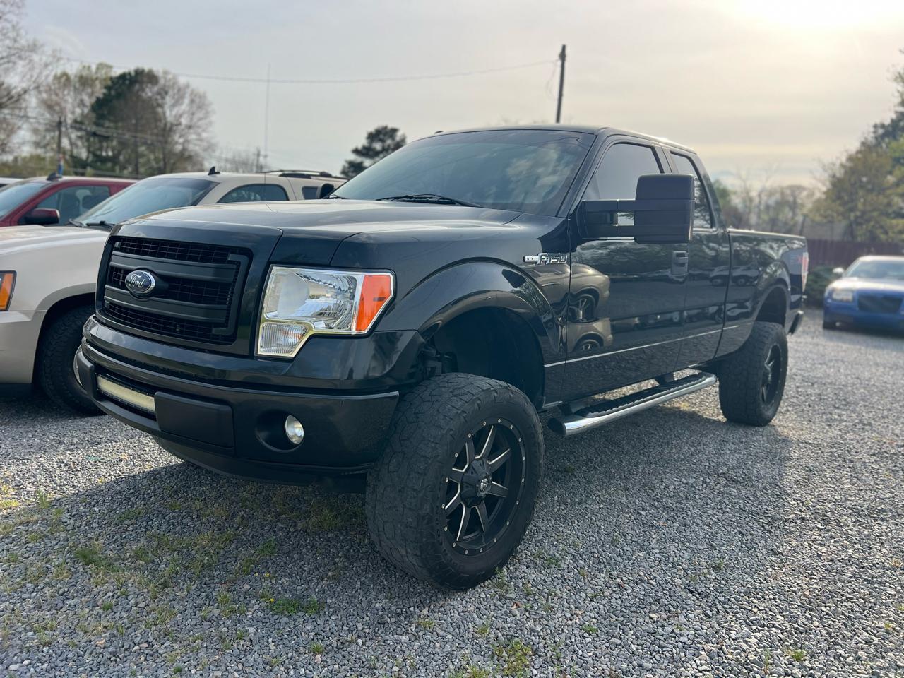 2013 Ford F-150 2WD SuperCrew 145" STX