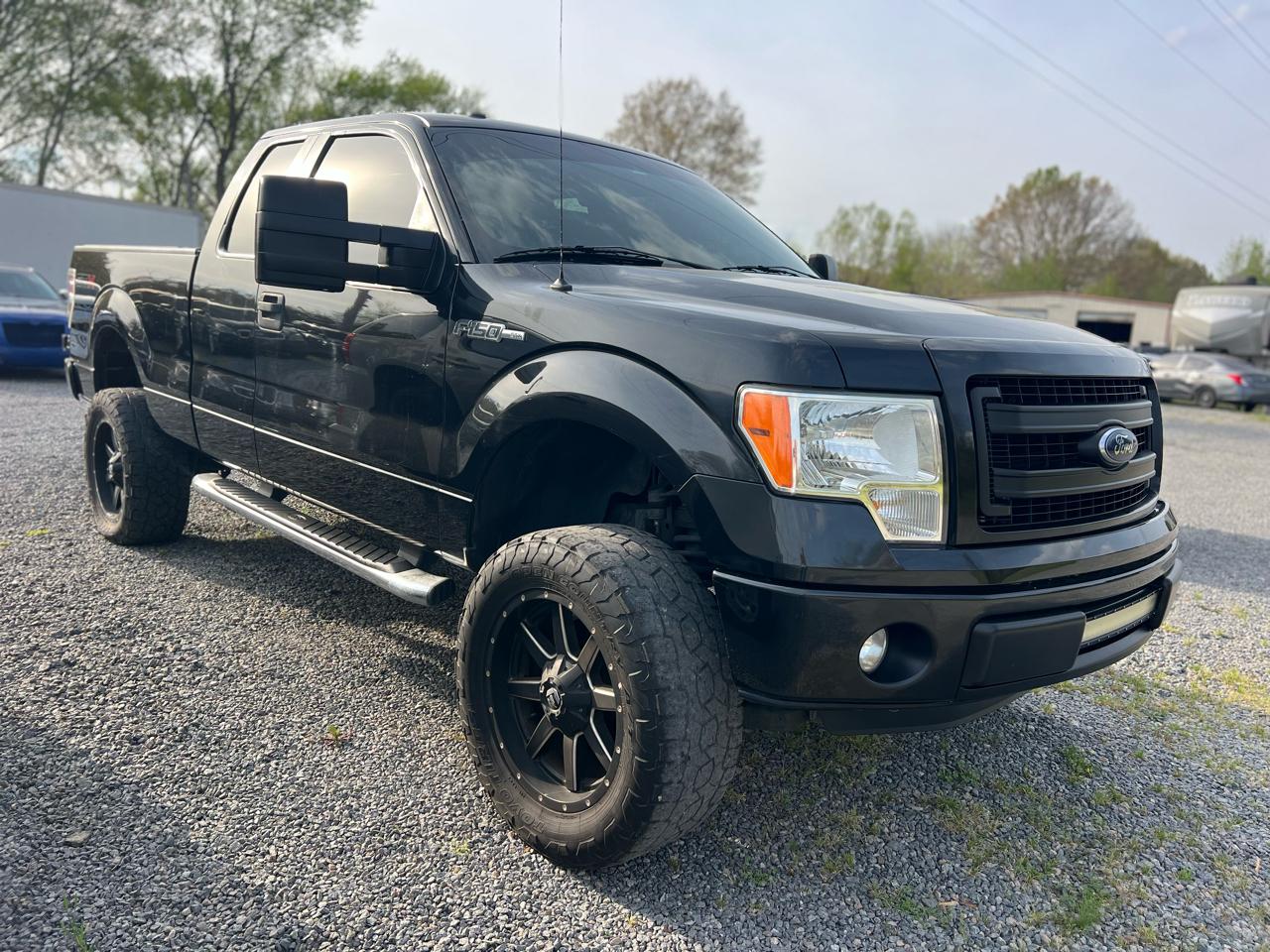 Ford F-150 2WD SuperCrew 145" STX 2013