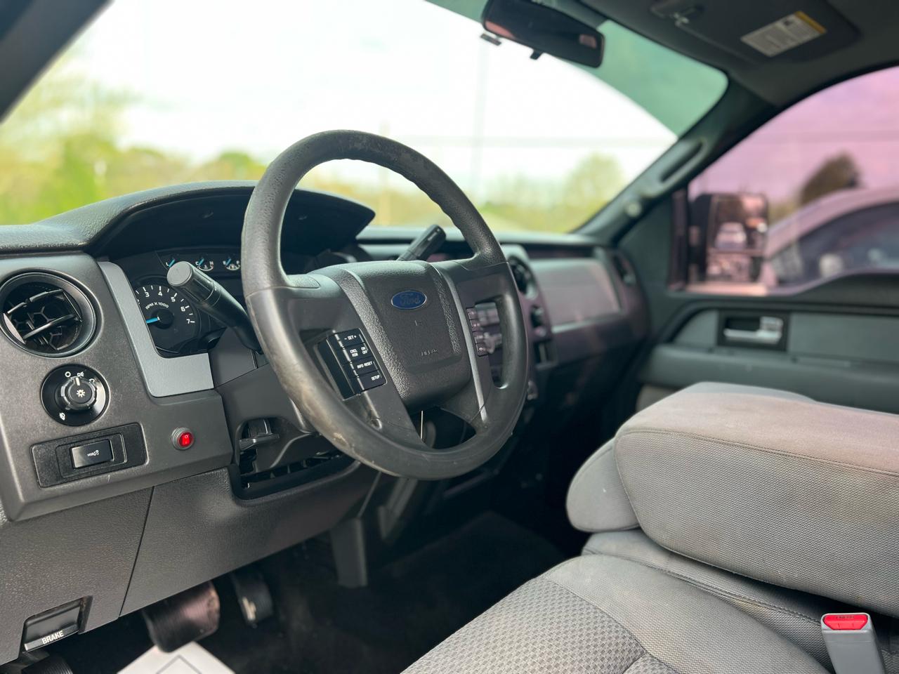 Ford F-150 2WD SuperCrew 145" STX 2013