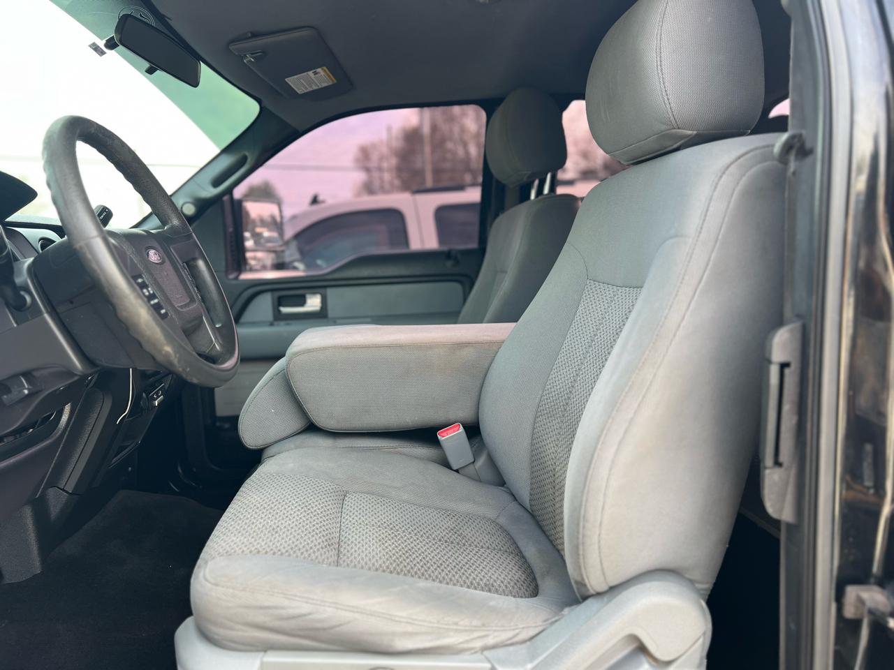 Ford F-150 2WD SuperCrew 145" STX 2013