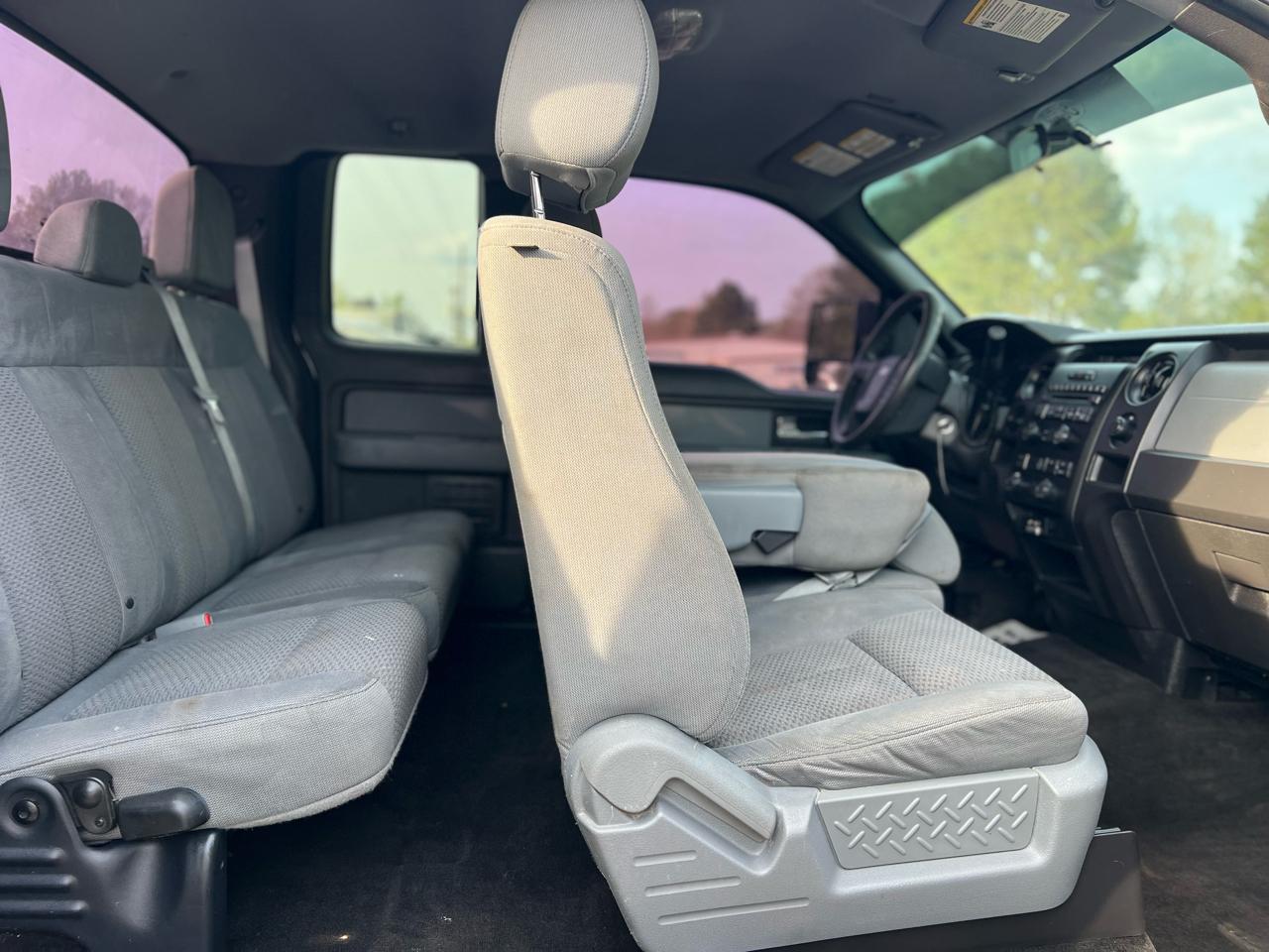 Ford F-150 2WD SuperCrew 145" STX 2013