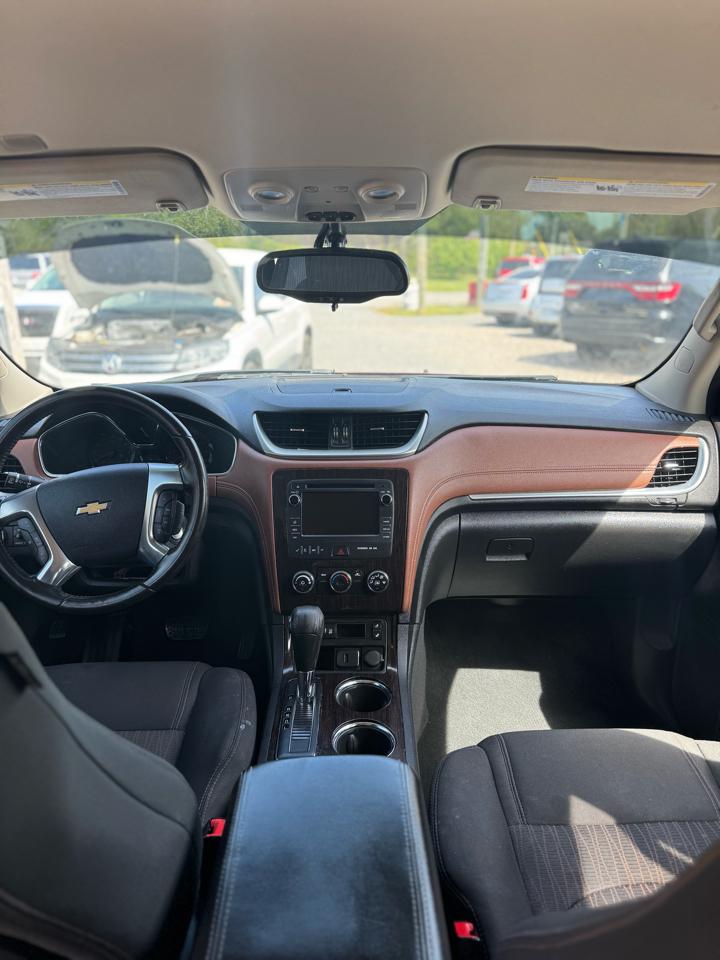Chevrolet Traverse FWD 4dr LT w/1LT 2016
