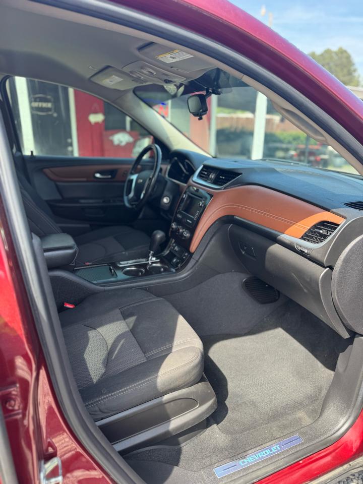 Chevrolet Traverse FWD 4dr LT w/1LT 2016