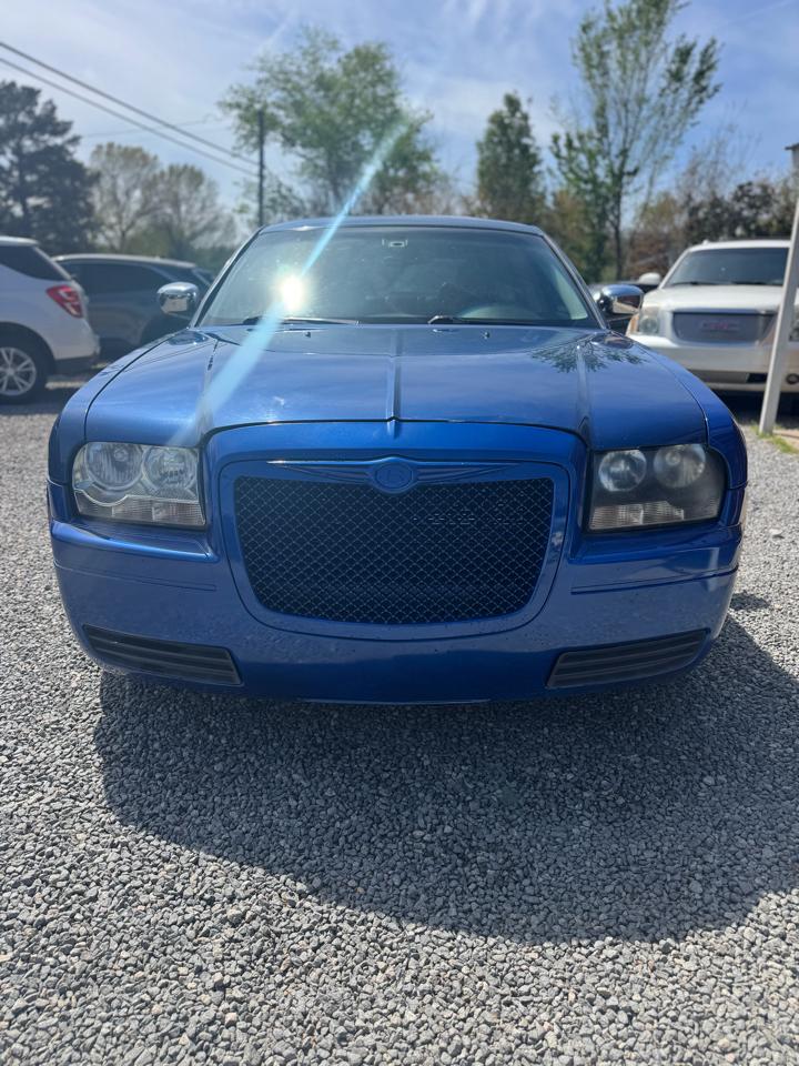 Chrysler 300 4dr Sdn 300C Hemi RWD 2010