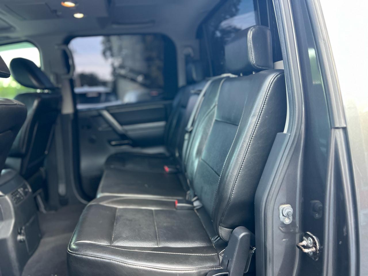 Nissan Titan 2WD Crew Cab SWB SL 2011