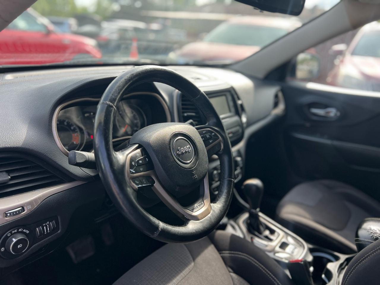 Jeep Cherokee 4WD 4dr Latitude 2015