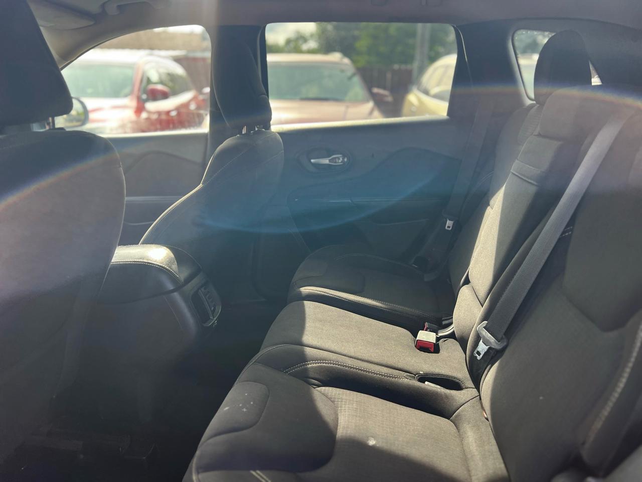 Jeep Cherokee 4WD 4dr Latitude 2015