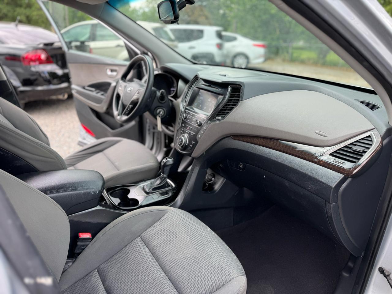 Hyundai Santa Fe SE 3.3L Auto 2017