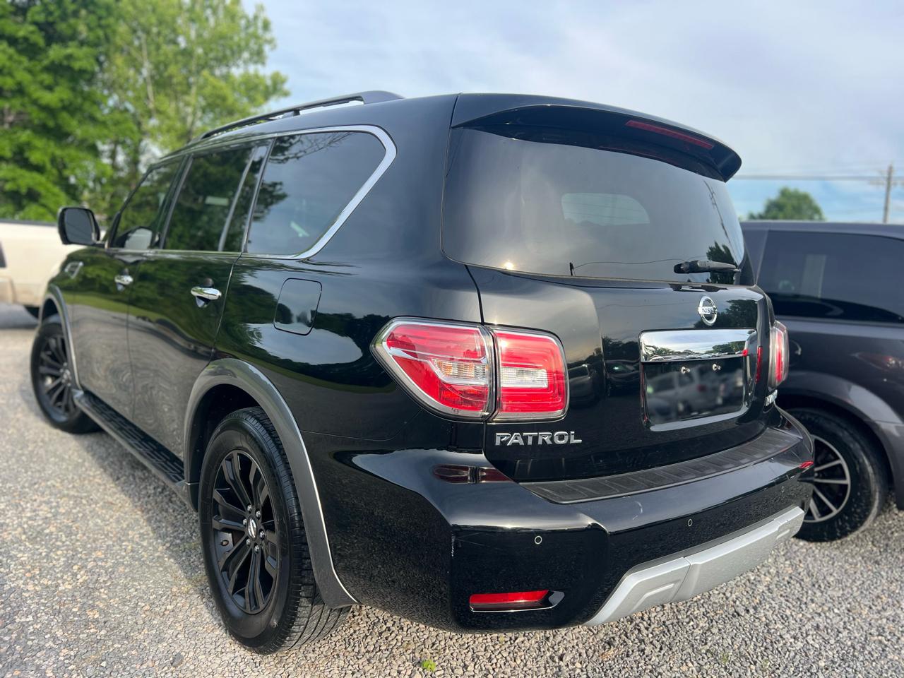 Nissan Armada Platinum Reserve 4WD 2017