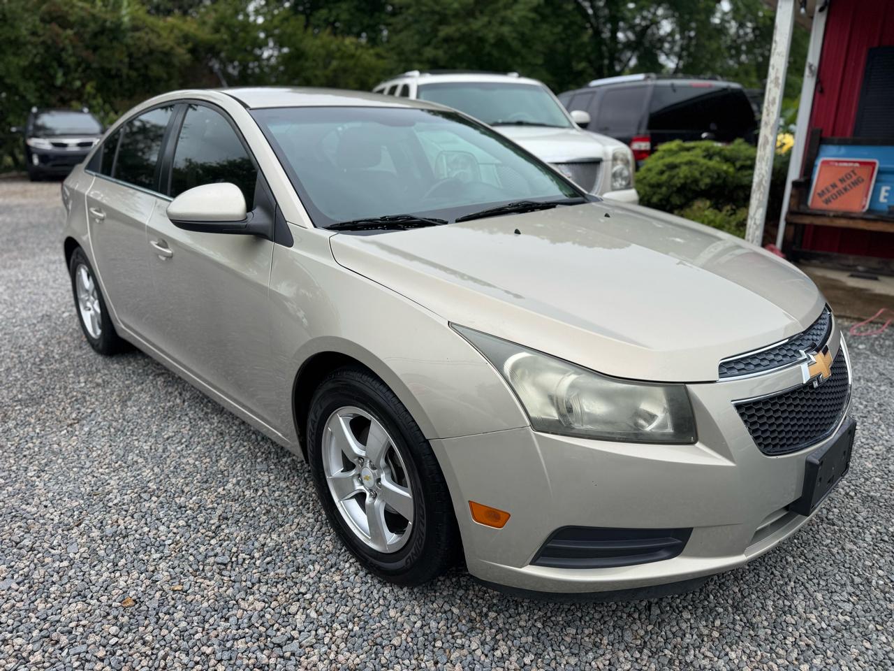 Chevrolet Cruze 4dr Sdn LT w/1LT 2011