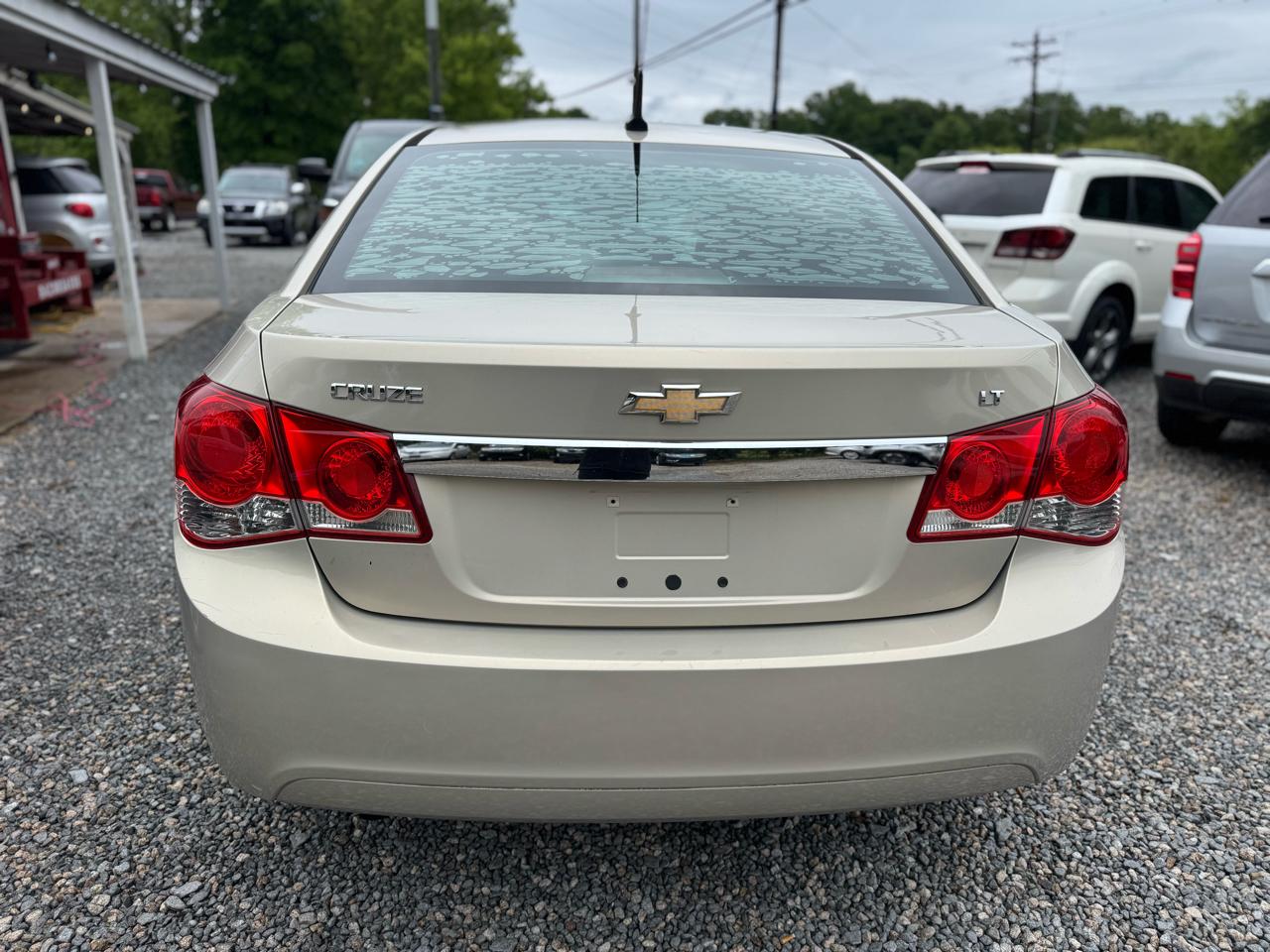 Chevrolet Cruze 4dr Sdn LT w/1LT 2011