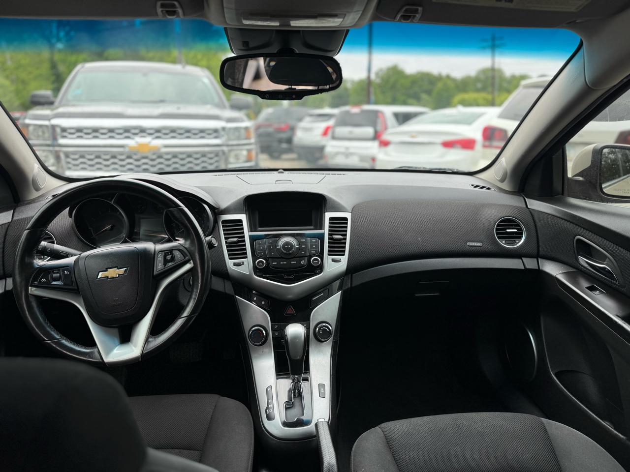 Chevrolet Cruze 4dr Sdn LT w/1LT 2011
