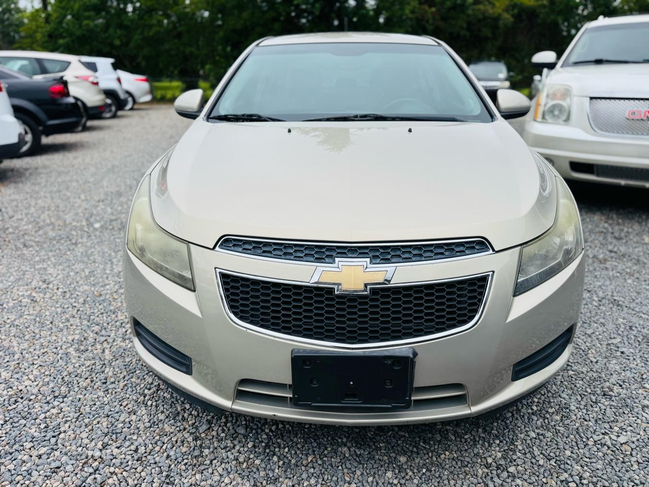 Chevrolet Cruze 4dr Sdn LT w/1LT 2011