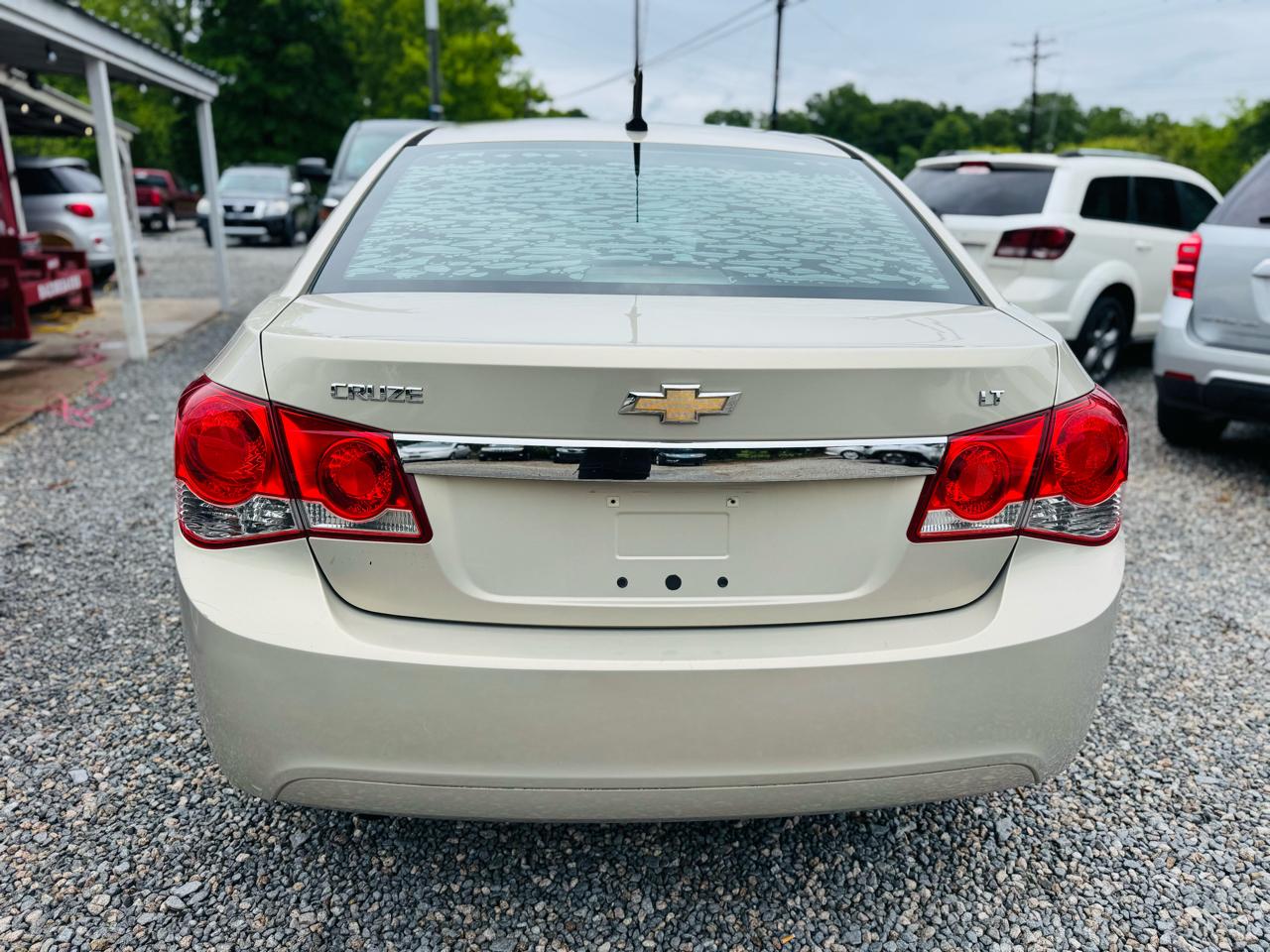 Chevrolet Cruze 4dr Sdn LT w/1LT 2011