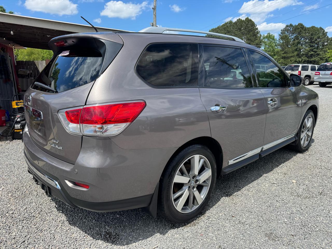 Nissan Pathfinder 4WD 4dr Platinum 2014