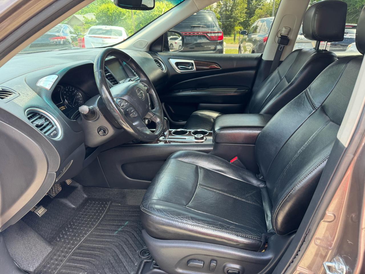 Nissan Pathfinder 4WD 4dr Platinum 2014