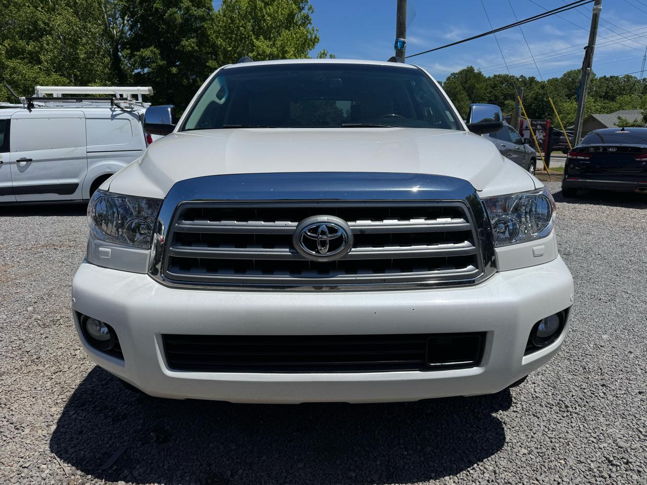 Toyota Sequoia 4WD LV8 FFV 6-Spd AT Platinum (Natl) 2011