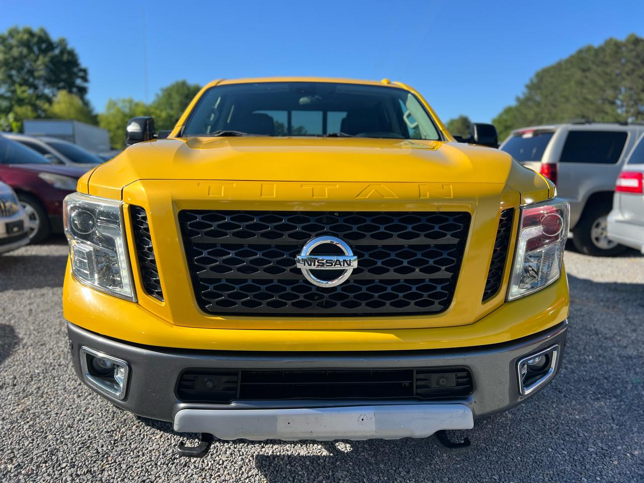 Nissan Titan XD 4WD Crew Cab Platinum Reserve Diesel 2016