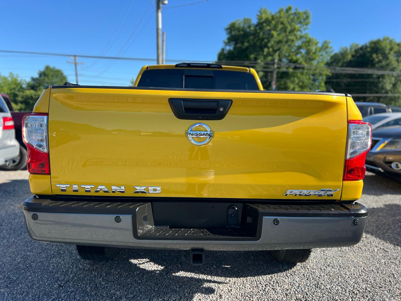 Nissan Titan XD 4WD Crew Cab Platinum Reserve Diesel 2016