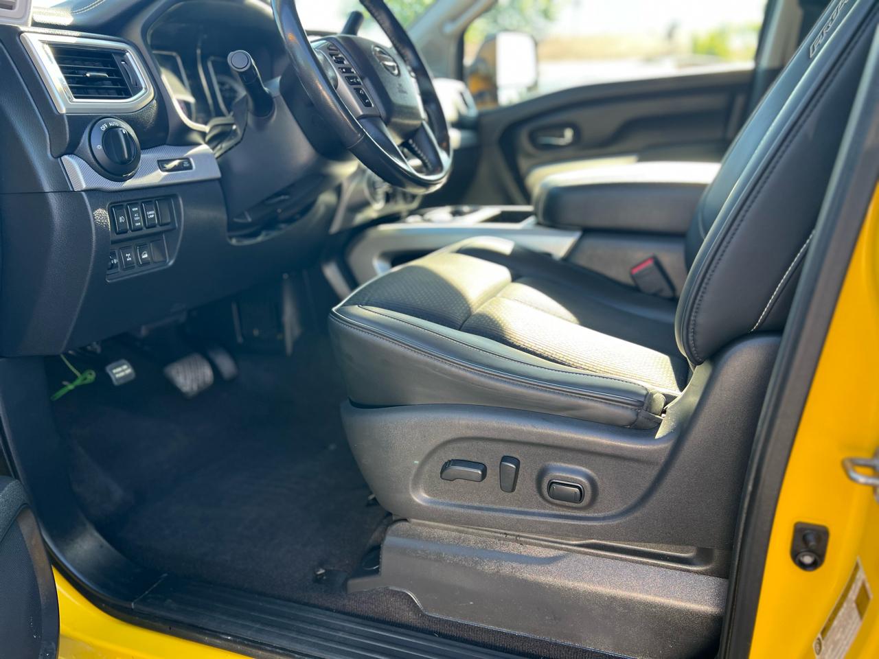Nissan Titan XD 4WD Crew Cab Platinum Reserve Diesel 2016