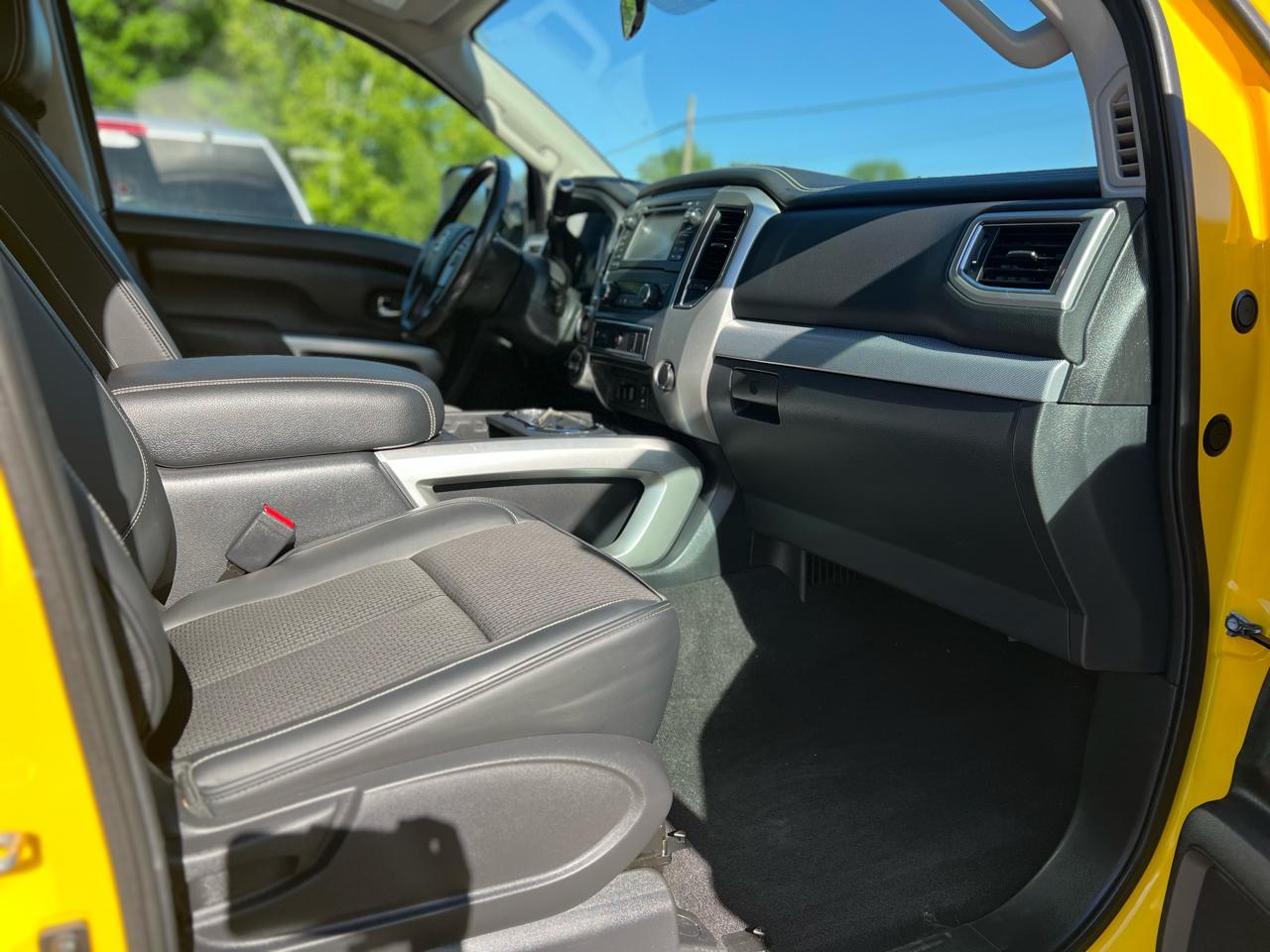 Nissan Titan XD 4WD Crew Cab Platinum Reserve Diesel 2016