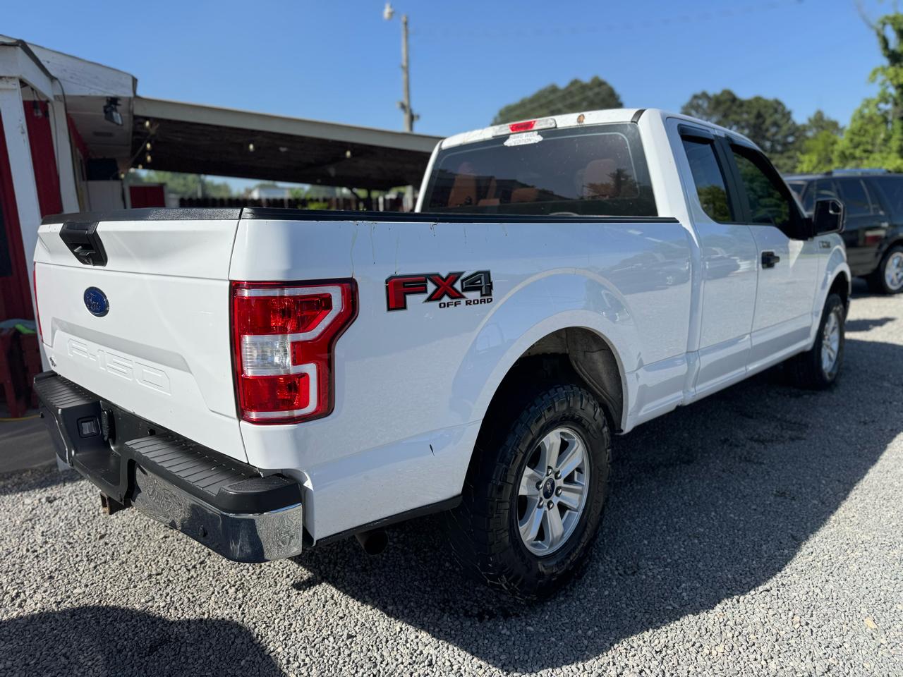 Ford F-150 Lariat 4WD SuperCab 8' Box 2018
