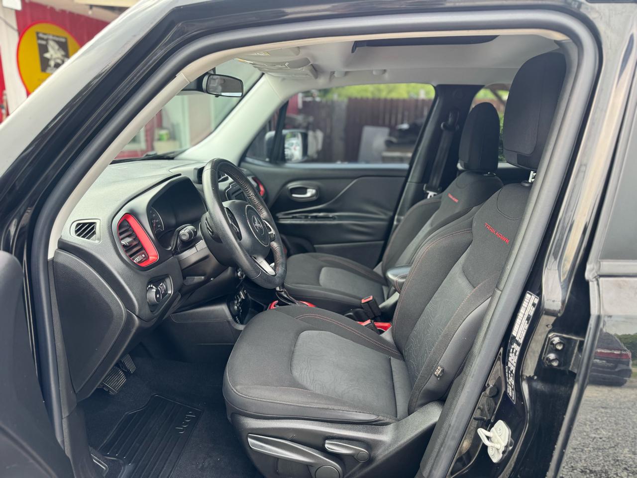 Jeep Renegade 4WD 4dr Trailhawk 2015