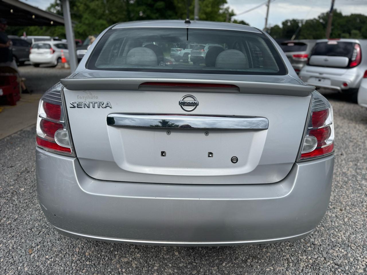 Nissan Sentra 4dr Sdn I4 CVT 2.0 S 2011