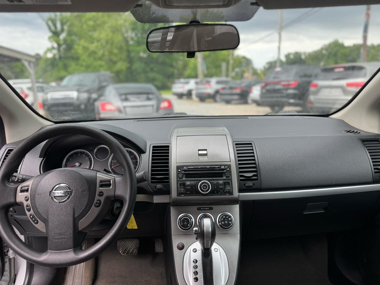 Nissan Sentra 4dr Sdn I4 CVT 2.0 S 2011