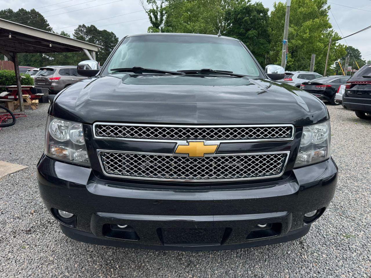 Chevrolet Suburban 4WD 4dr 1500 LTZ 2012