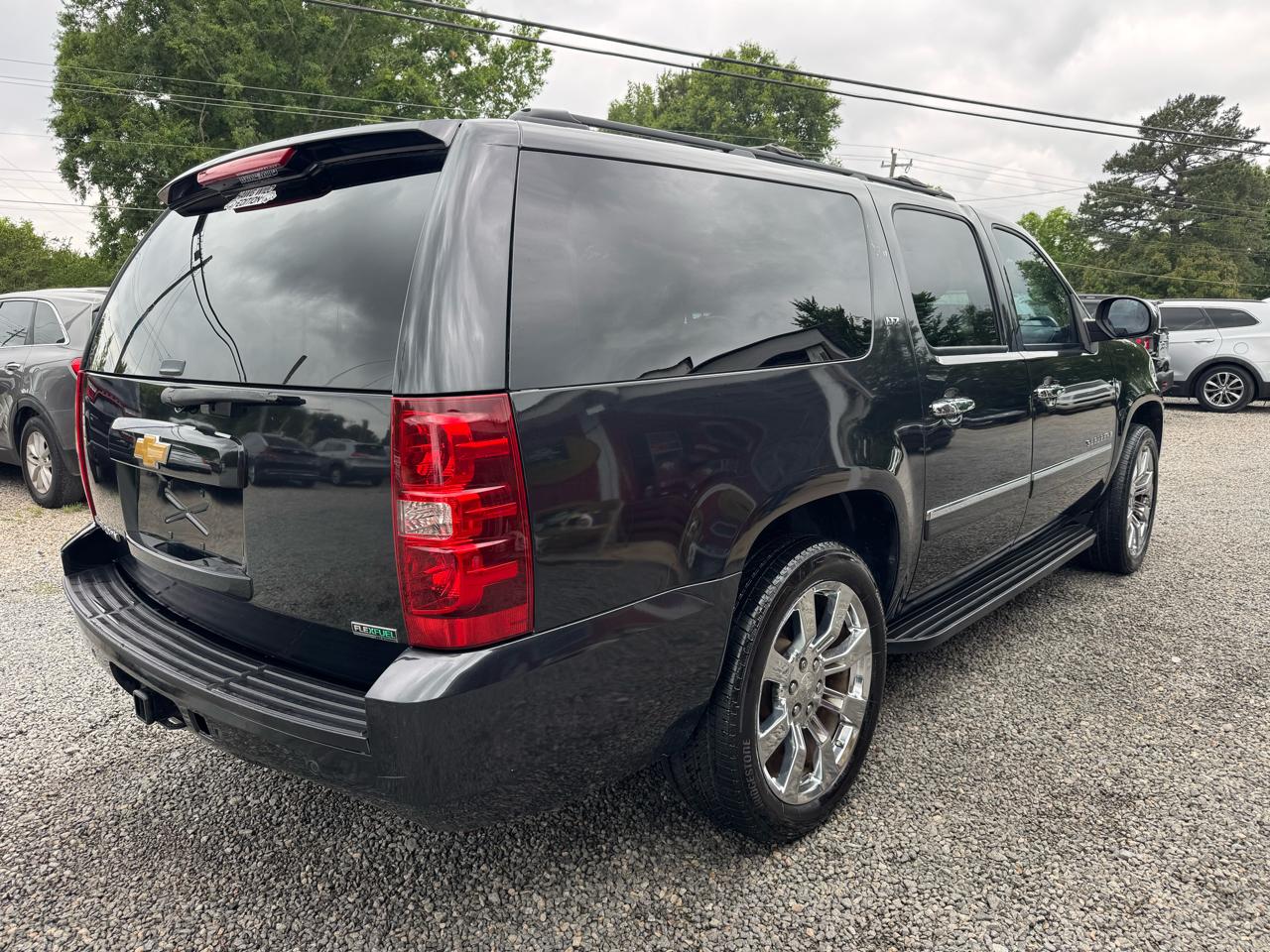Chevrolet Suburban 4WD 4dr 1500 LTZ 2012