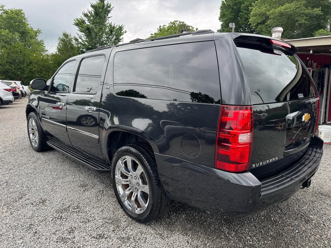 Chevrolet Suburban 4WD 4dr 1500 LTZ 2012