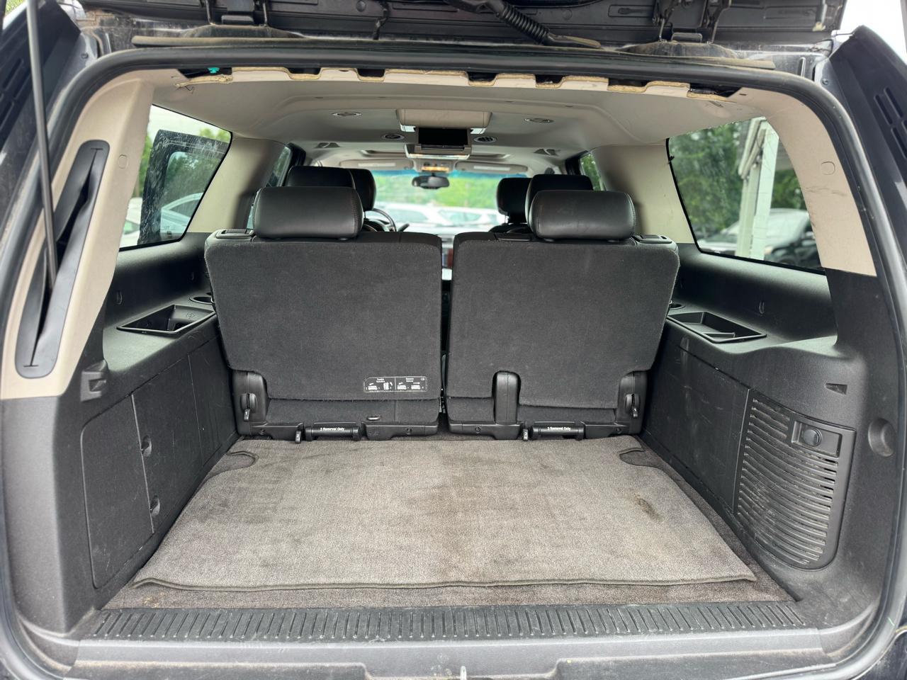 Chevrolet Suburban 4WD 4dr 1500 LTZ 2012