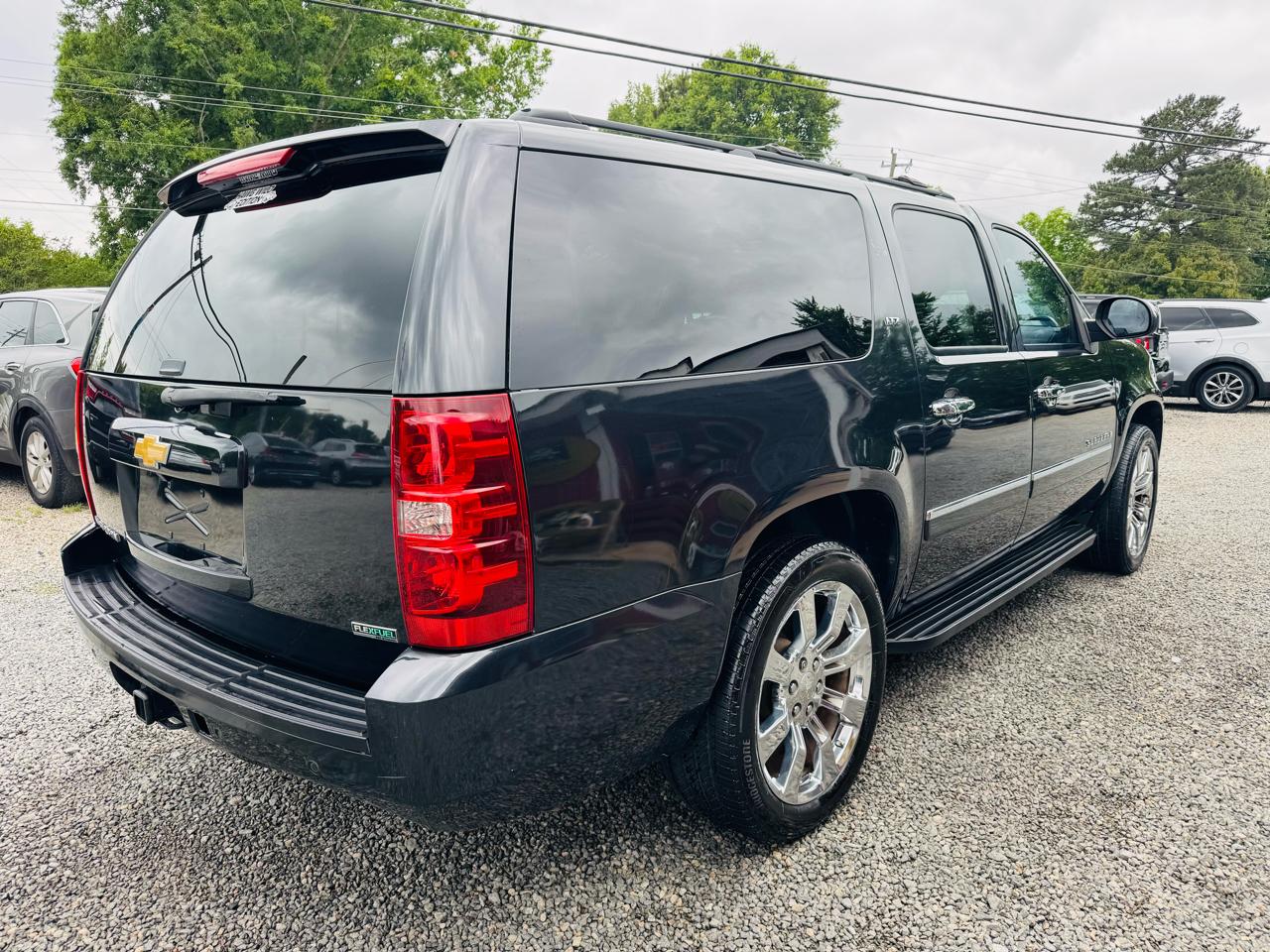 Chevrolet Suburban 4WD 4dr 1500 LTZ 2012