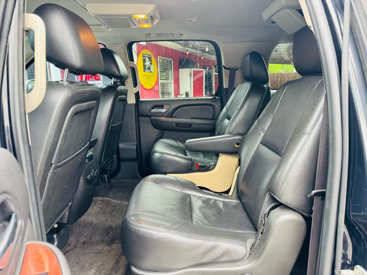Chevrolet Suburban 4WD 4dr 1500 LTZ 2012