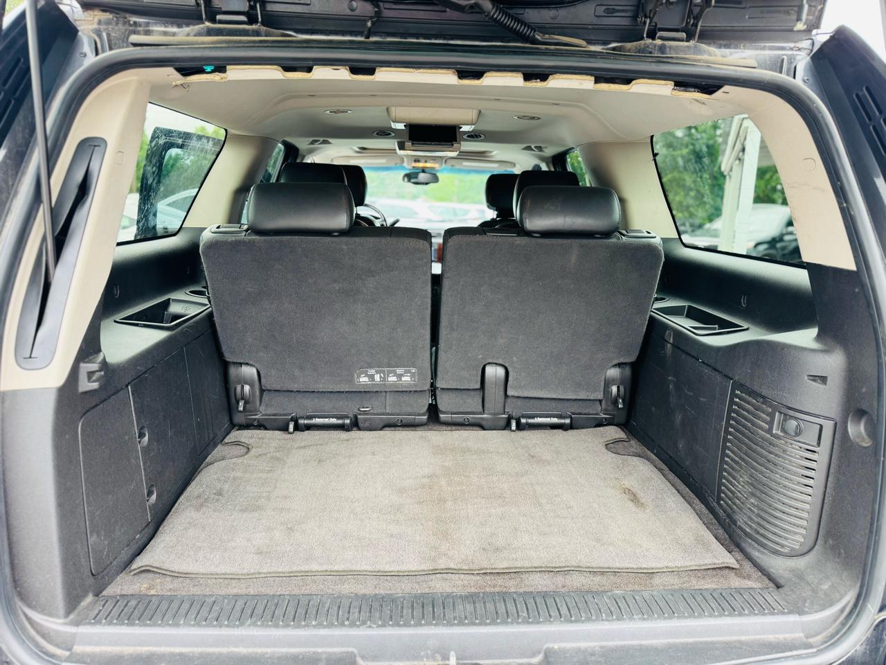 Chevrolet Suburban 4WD 4dr 1500 LTZ 2012