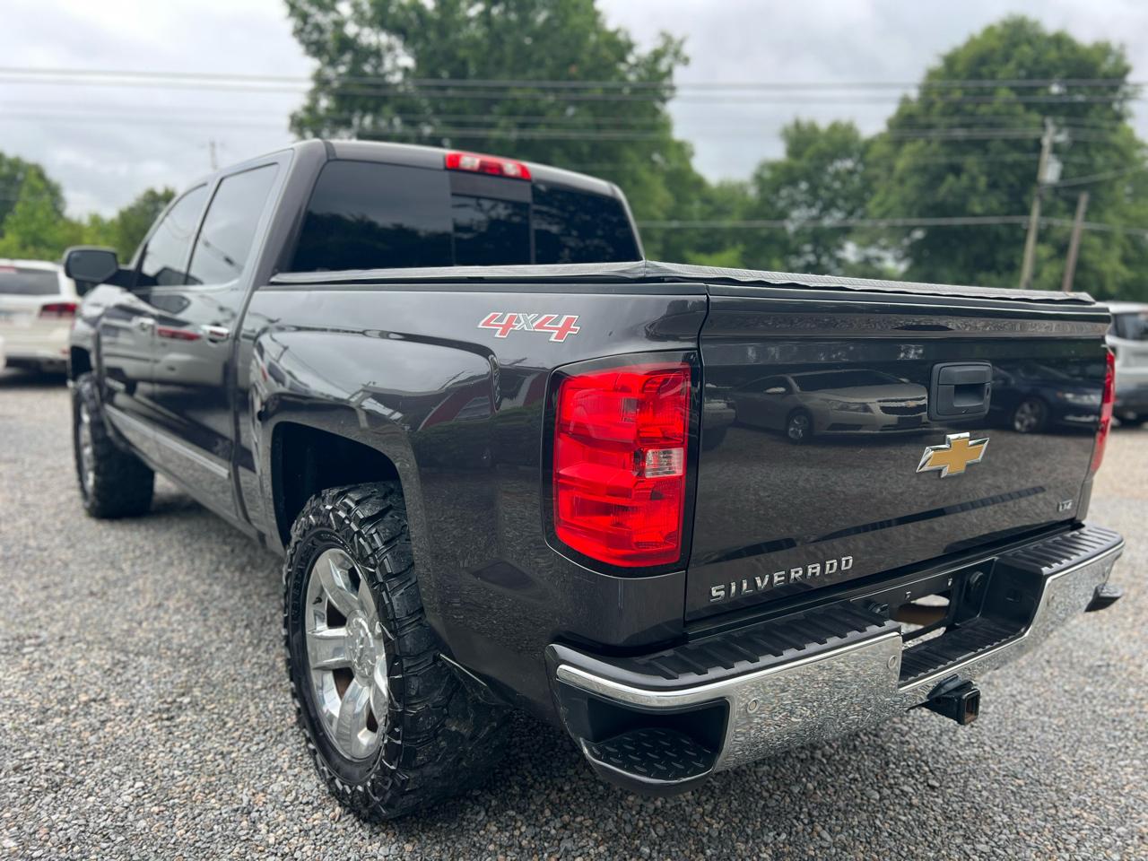 Chevrolet Silverado 1500 4WD Crew Cab 143.5" LTZ w/1LZ 2015