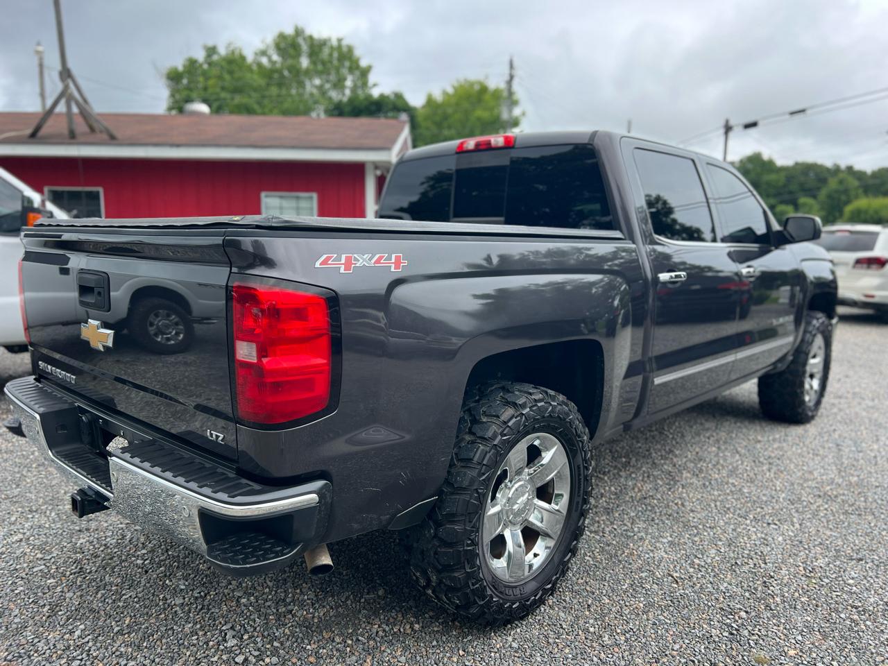 Chevrolet Silverado 1500 4WD Crew Cab 143.5" LTZ w/1LZ 2015