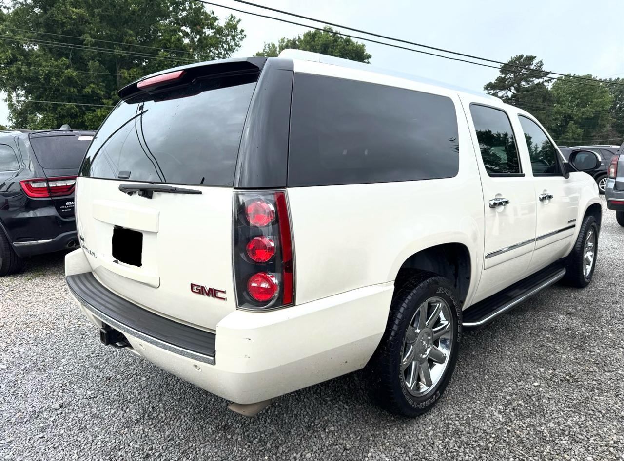 GMC Yukon XL AWD 4dr 1500 Denali 2011