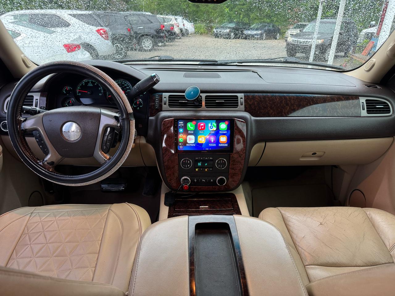 GMC Yukon XL AWD 4dr 1500 Denali 2011